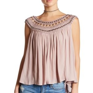 🚫🚫SOLD🚫🚫Free People Feel Free Top! 🦋🌺